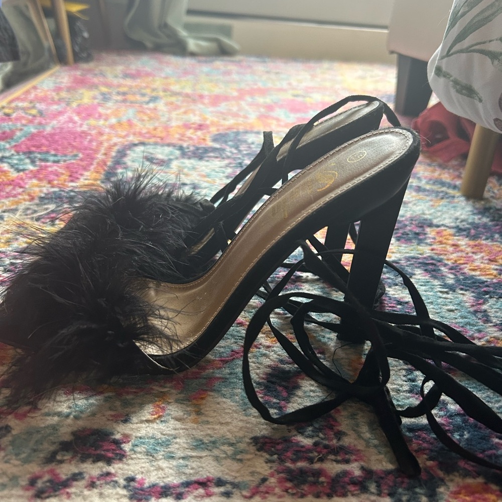Black Feathered Strappy Women's Heels